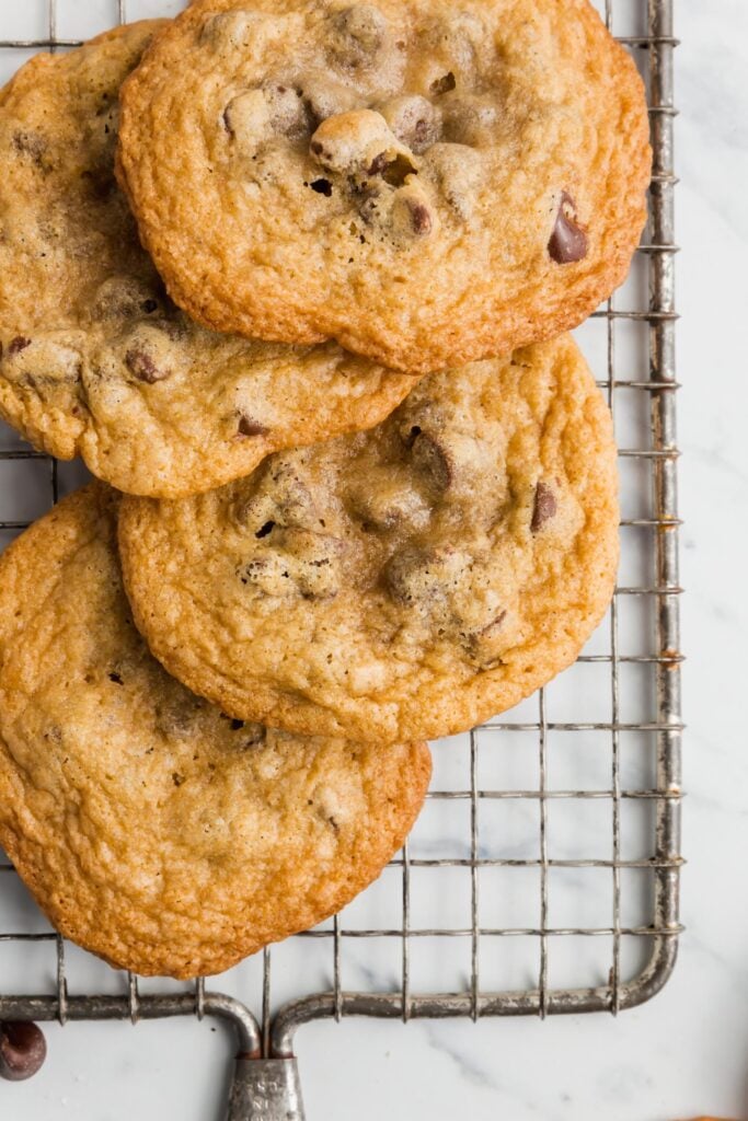 Final cookies on a wire rack