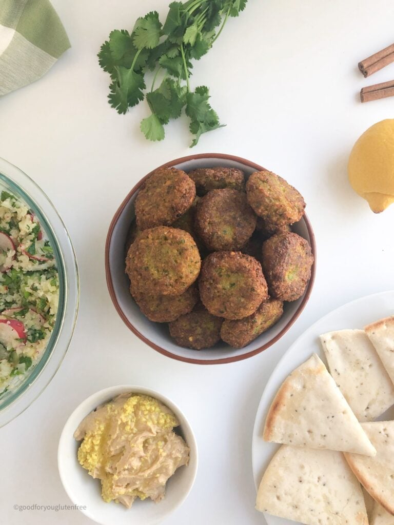 Picture of a bowl of cooked falafels