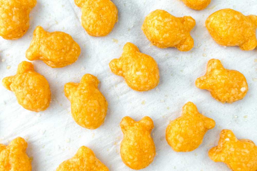 6 Gluten-Free Goldfish Alternatives and a Homemade Goldfish Cracker Recipe!