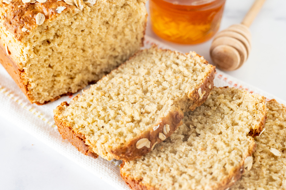 Easy Gluten-Free Oat Bread – Only 9 Ingredients!