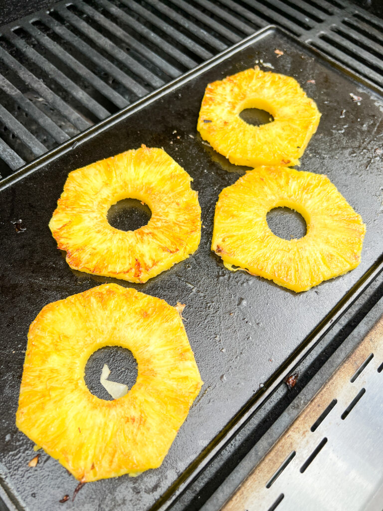 grilled pineapple slices